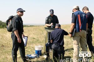 Международные эксперты работают на месте авиакатастрофы с 31 июля