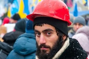 Сегодня первому герою "Небесной сотни" Сергею Нигояну исполнился бы 21 год. Фоторепортаж