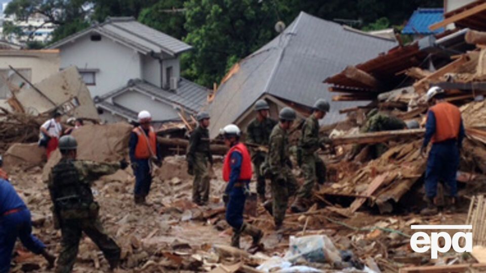 Спасатели продолжают поиски жертв стихии