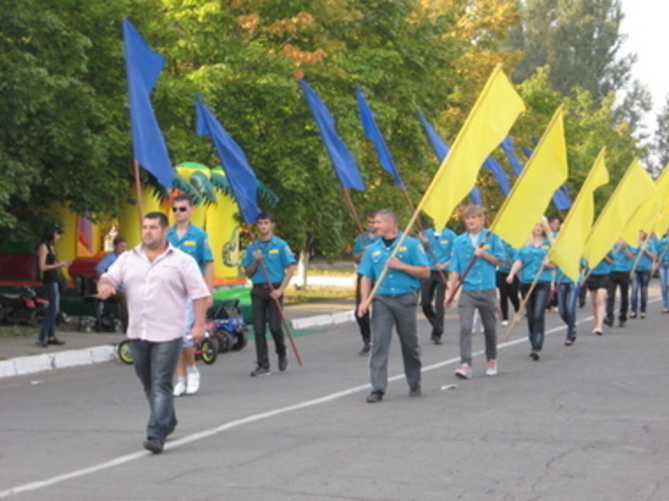 Жителей Рубежного приглашают отметить День флага