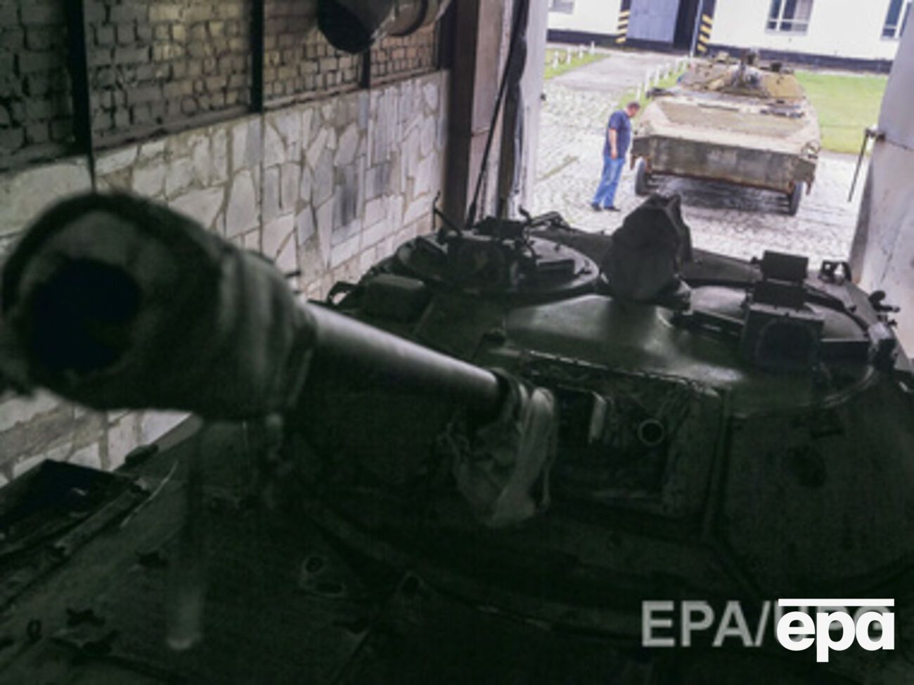 Сообщения о танках появились в СМИ вечером 19 августа