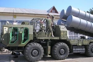 К параду подготовили 49 единиц техники