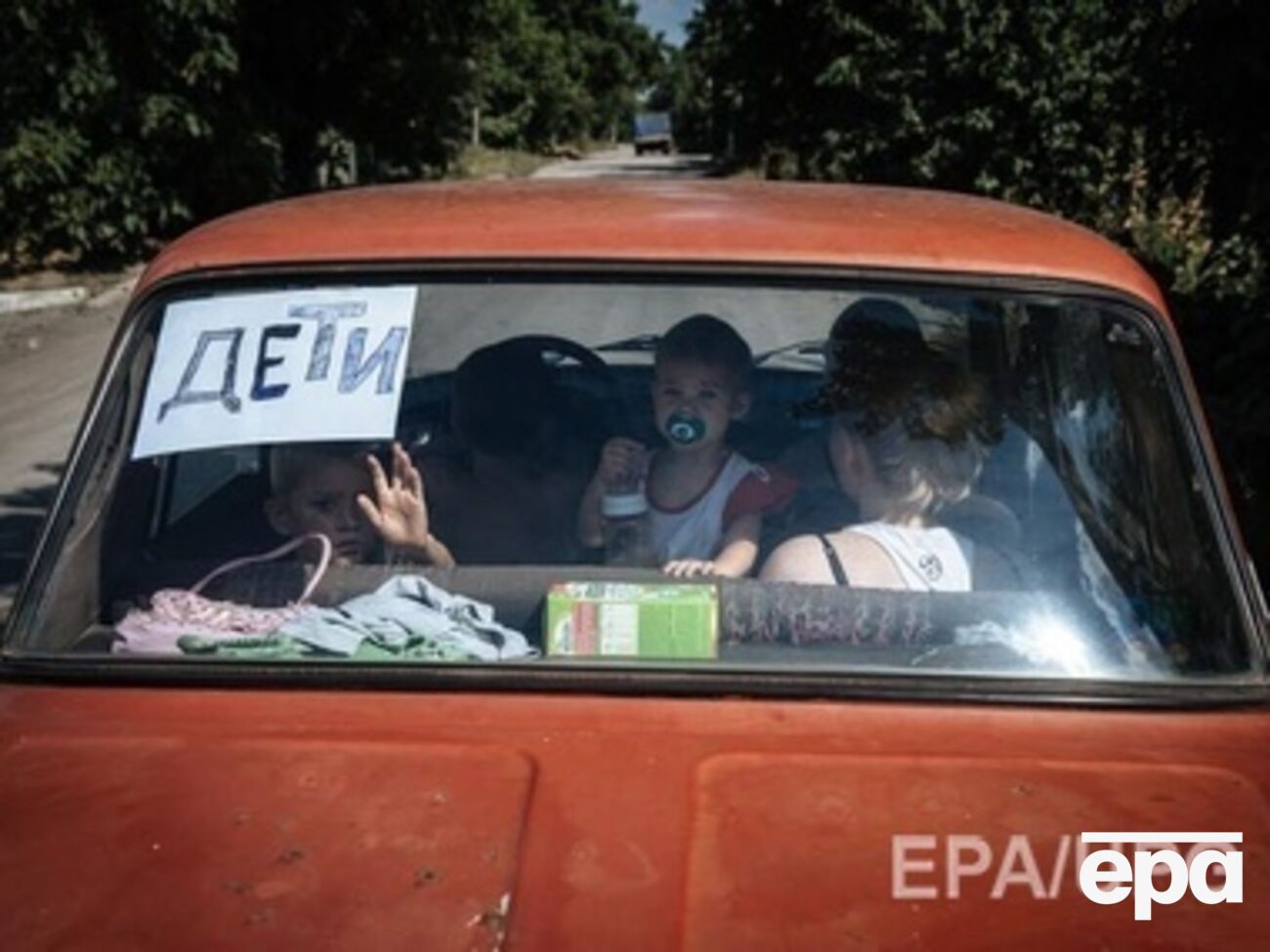 Среди покинувших свои дома &ndash; более 34 тыс. детей