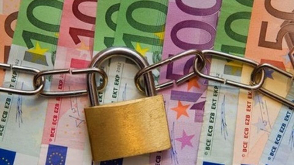 Российские экспортеры беспокоятся за сохранность валютной выручки