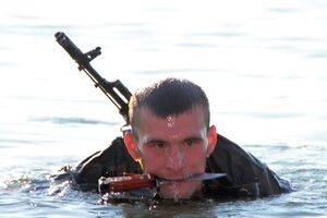 Солдаты работали индивидуально и в группах