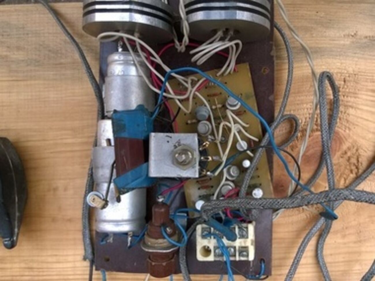 Пресс-центр АТО предупреждает жителей Донбасса об оставленных боевиками минах. Фоторепортаж