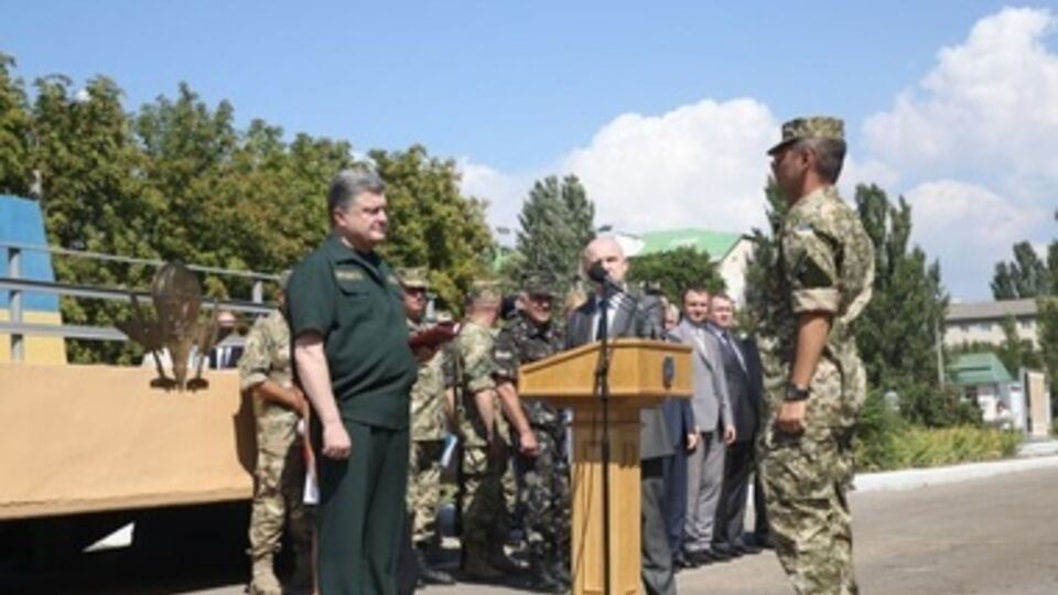 Петр Порошенко встретился с николаевскими десантниками