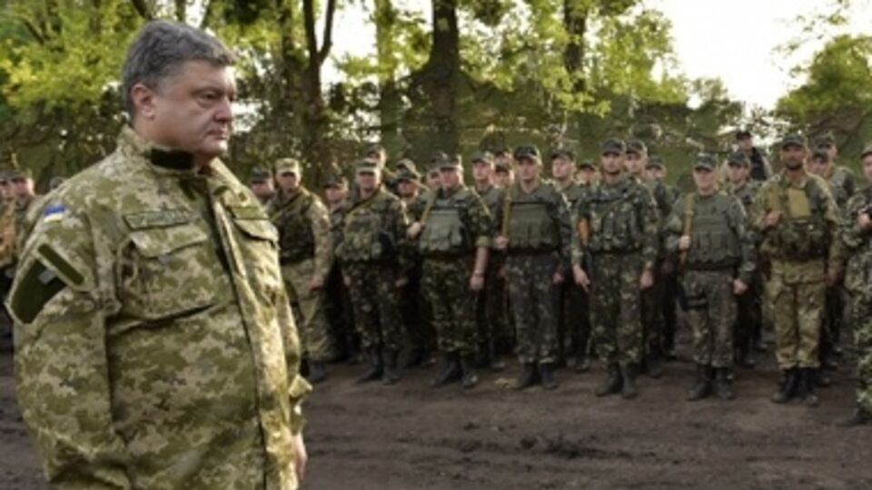 Порошенко заявил, что внес коррективы в мобилизацию