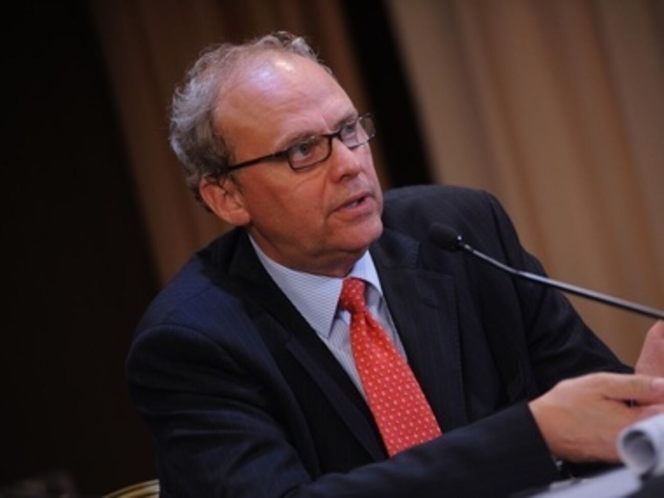 Аслунд считает, что Путин станет отрицать причастность России к конфликту