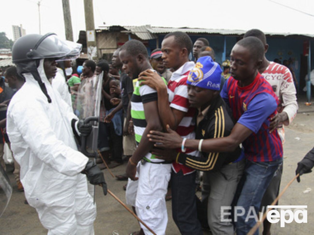 Зарегистрированы первые случаи излечения от вируса Эбола