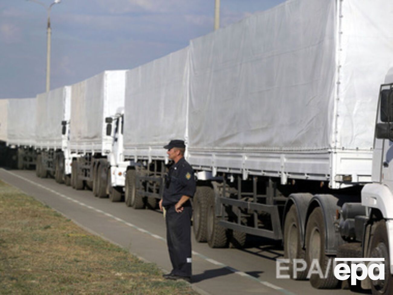 Грузовики пересекли границу с Украиной