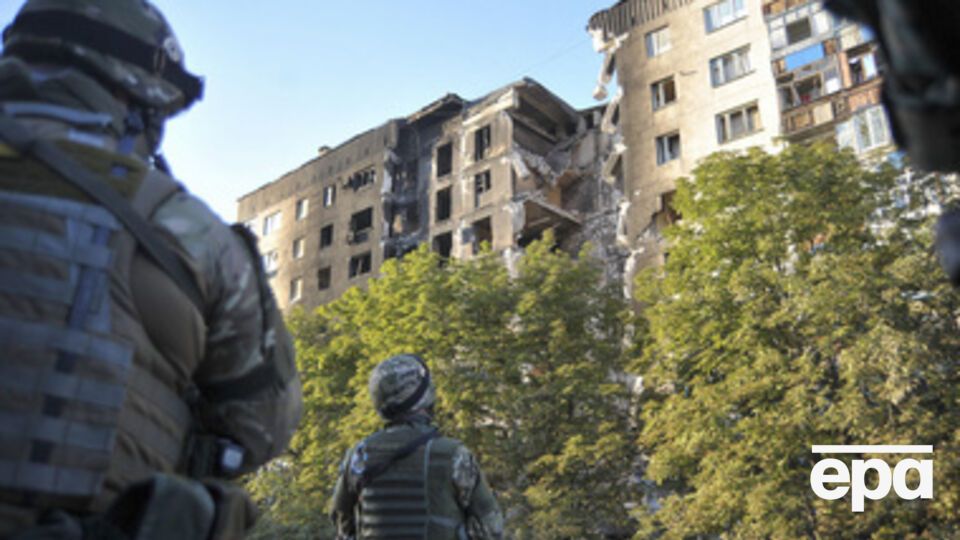 Луганск постоянно подвергается обстрелам