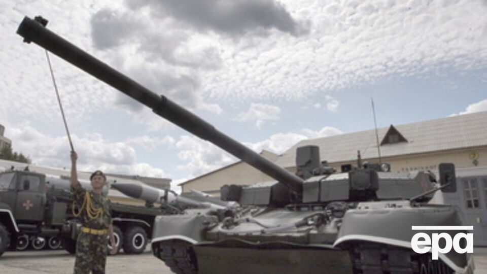 От нового руководства требуют наладить производство техники для армии