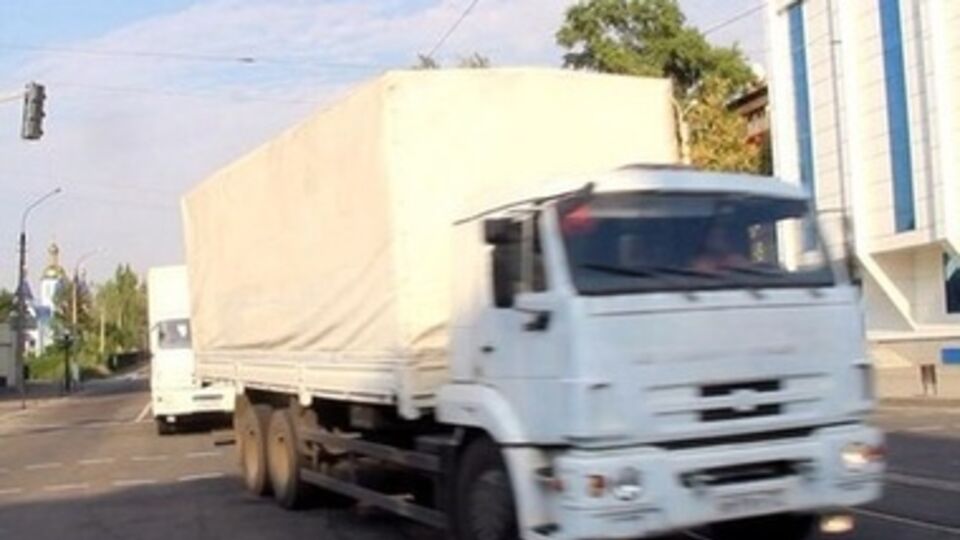 Очевидцы выложили в сеть фотографии российских грузовиков