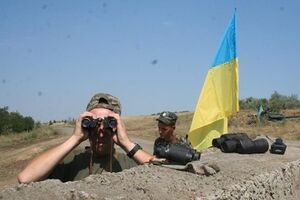 Местные жители часто просят украинских военных подарить им флаг