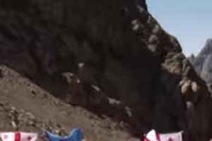 "Слава Украине!" теперь прозвучало и высоко в горах Грузии