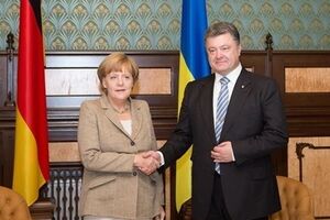 Генерал-лейтенант Скжипчак: Меркель пытается убедить Порошенко принять решения, которые удобны для Путина