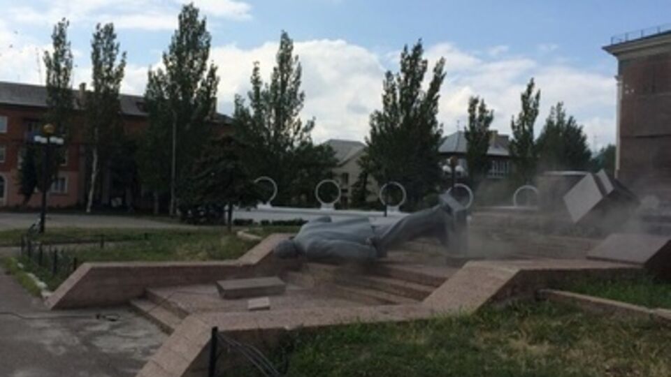 На главной площади Северодонецка больше нет памятника Ленину