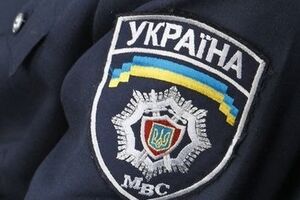 Милиция ищет взрывчатку на станции "Лыбедская"