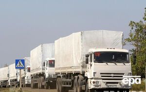 Белые грузовики возвращаются в Россию с украинским оборудованием и телами россиян