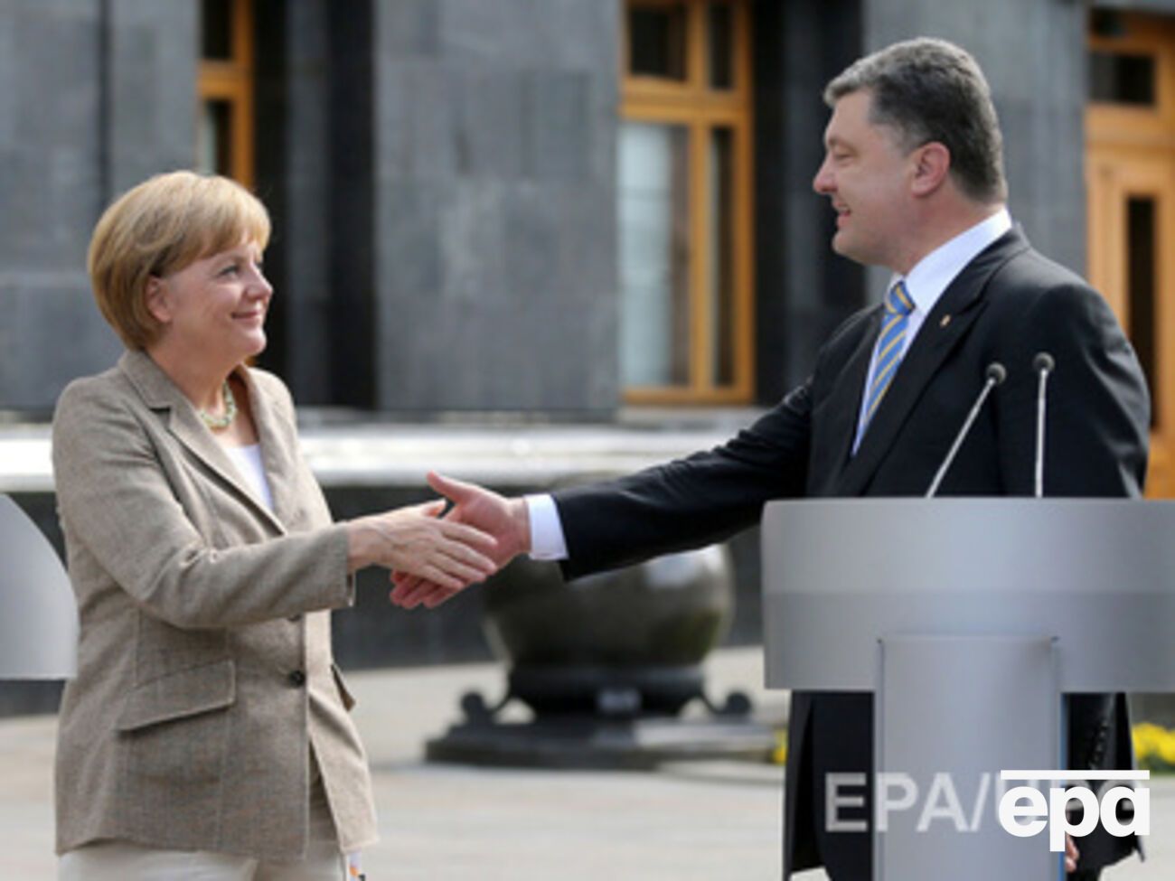 Без наемников в Украине быстро наступит мир, считает Порошенко