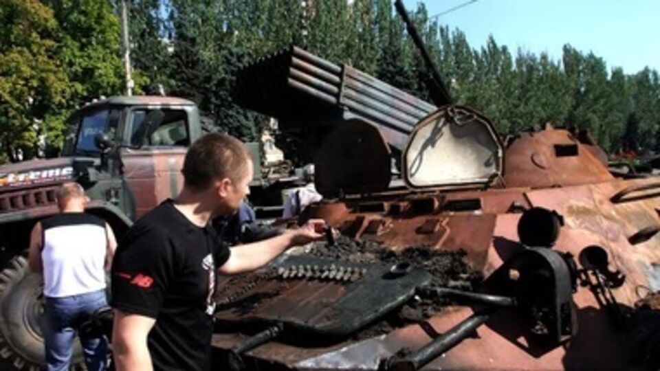 Техника, утверждают боевики, отбита у украинских силовиков