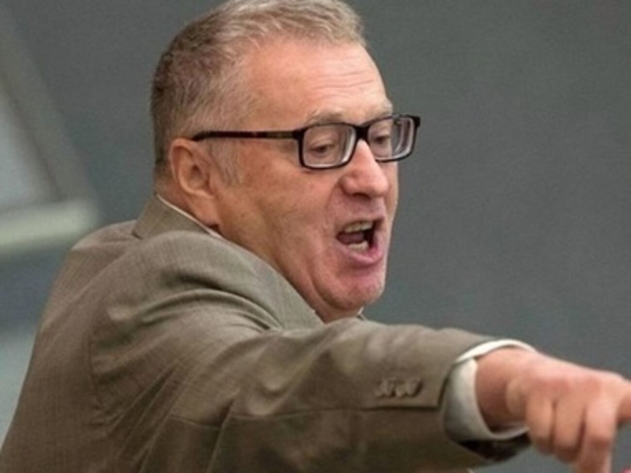 Жириновский предлагает возродить в России монархию