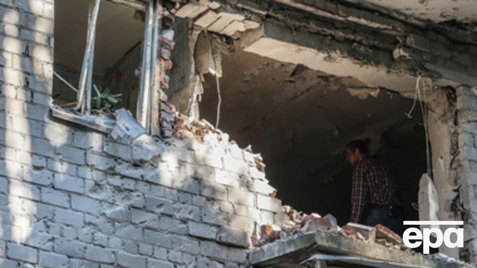 В результате обстрела в Донецке сильно пострадали Калининский и Петровский районы