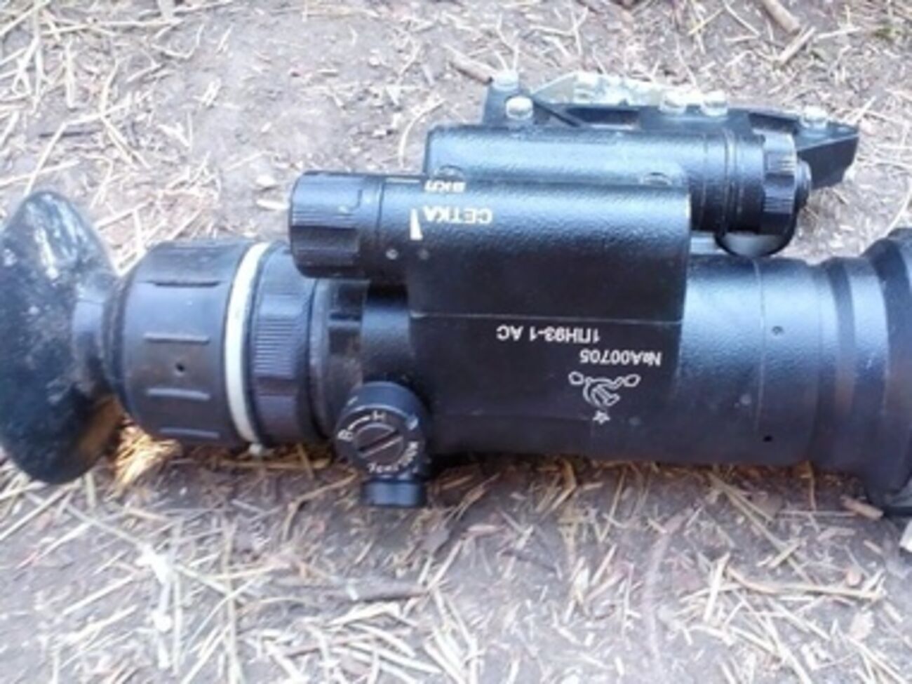 Диверсант бросил рюкзак, в котором обнаружили снайперский прицел ночного видения