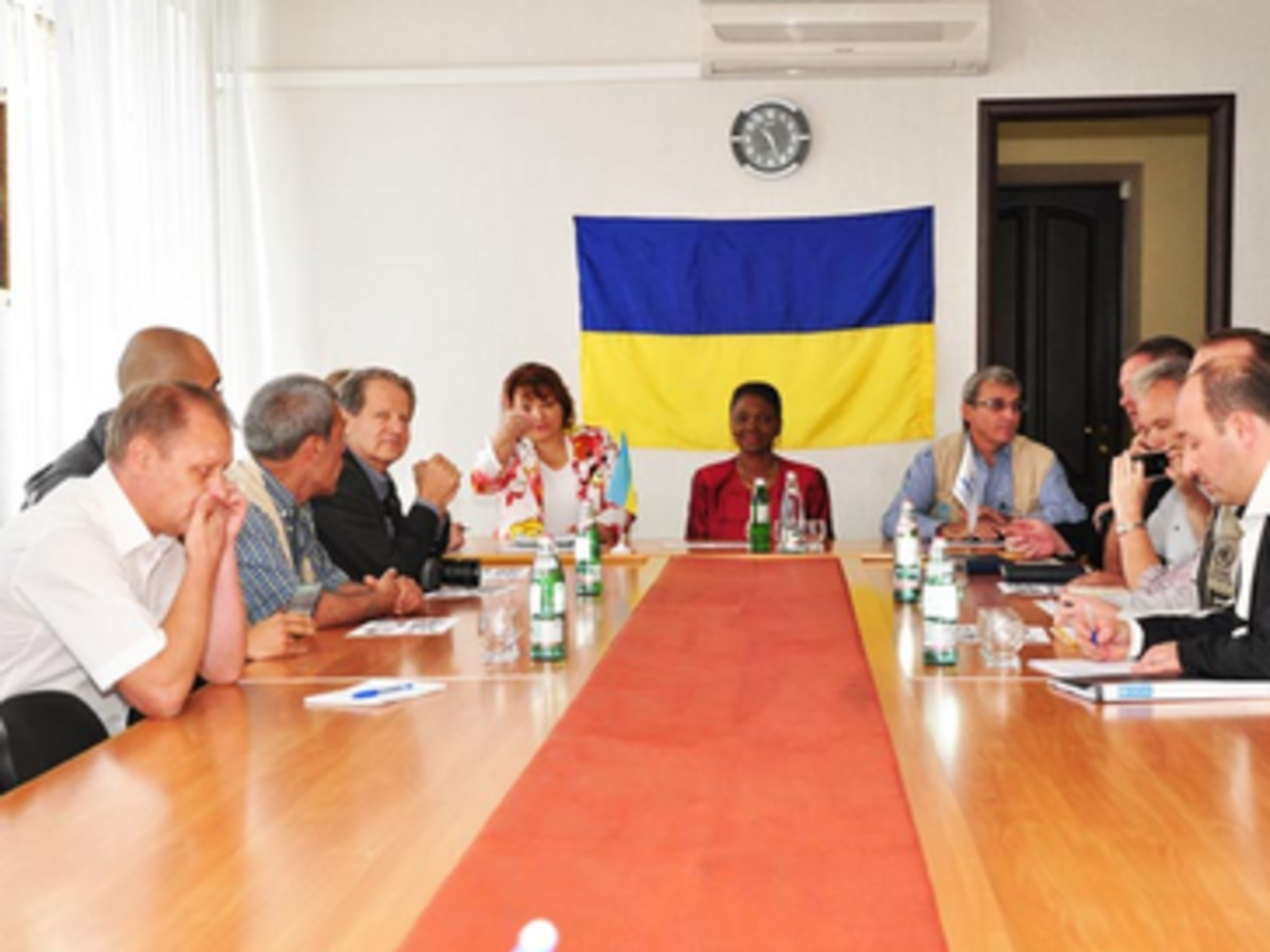 Валери Амос&nbsp;встречалась с представителями Донецкой облгосадминистрации, Славянского городского совета и Славянской райгосадминистрации