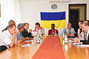 Валери Амос встречалась с представителями Донецкой облгосадминистрации, Славянского городского совета и Славянской райгосадминистрации