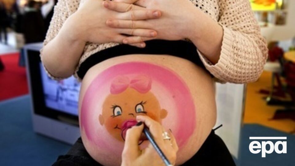 C 1 июля 2014 года размер помощи при рождении первого ребенка был увеличен до 41 тыс. 280 грн