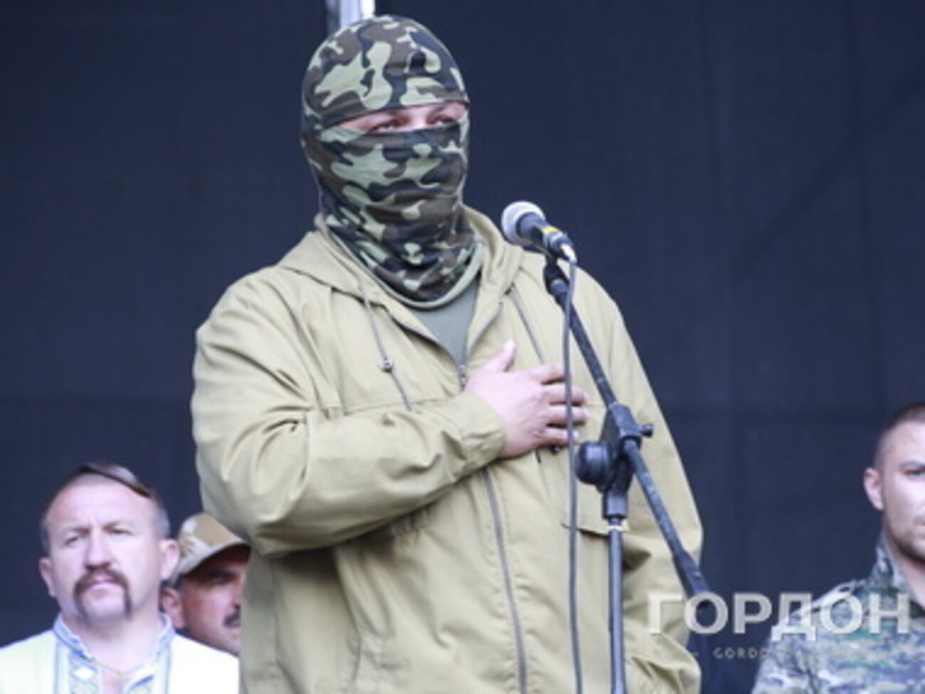 Комбат поздравил всех с праздником