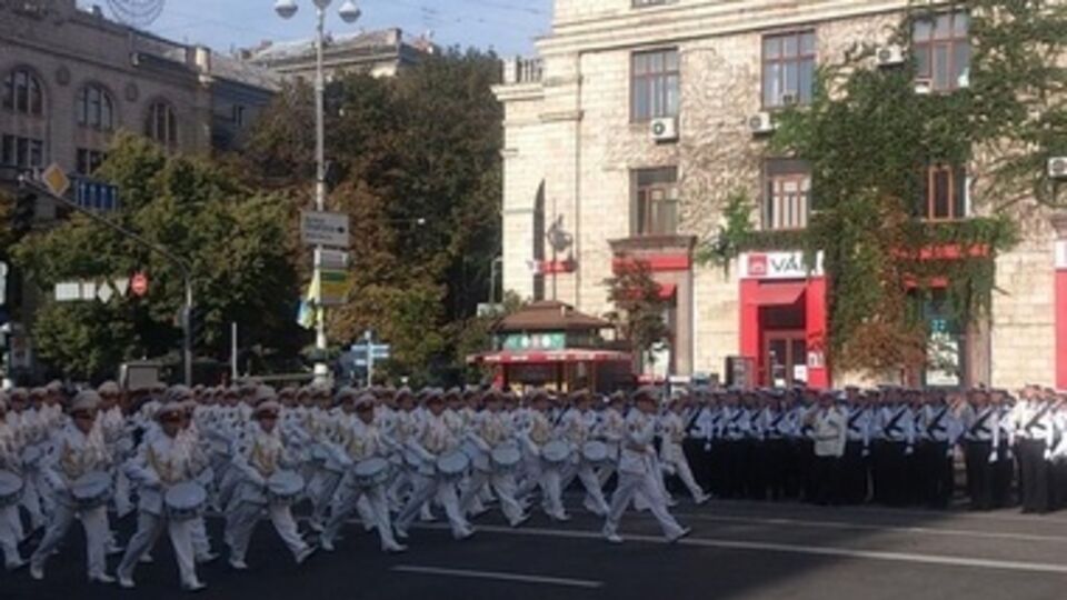 В Киеве начался парад