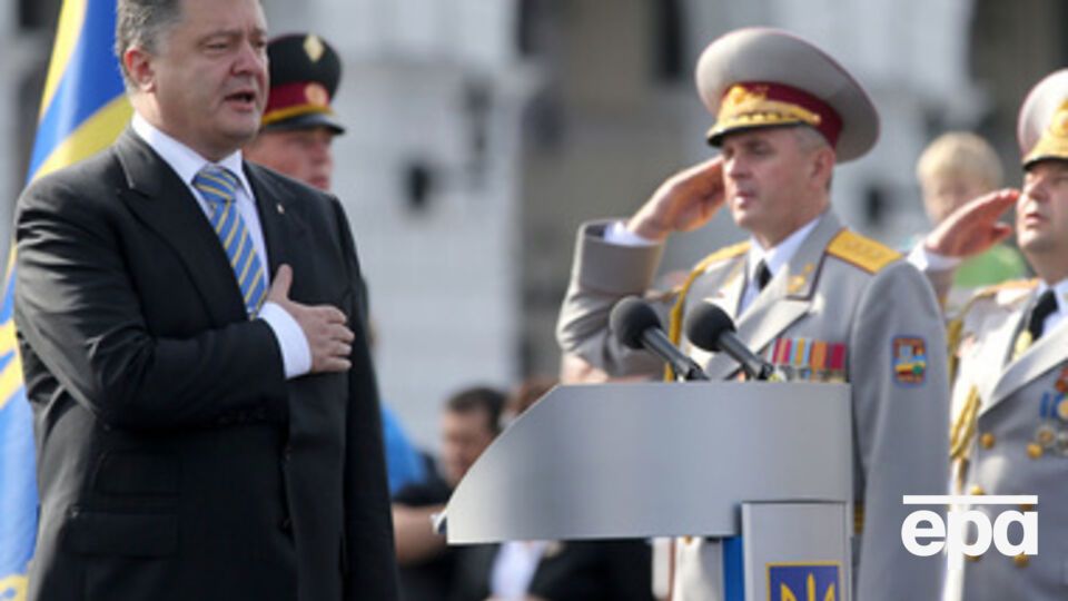 Петр Порошенко поздравил украинцев с праздником