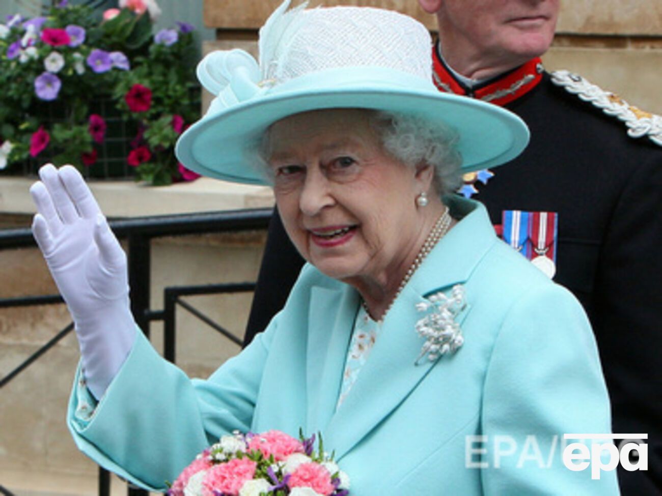 Королева Елизавета II
