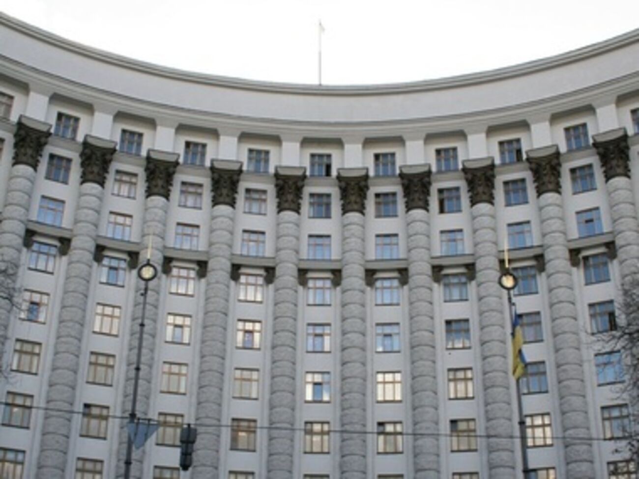 Кабмин должен перевести аграриев на общий режим уплаты НДС