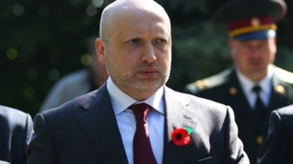 Турчинов заявил, что выборы в Крыму проводиться не будут