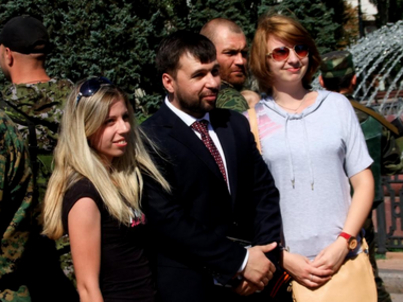 В Донецке нашлись люди, которым понадобилась фотография с Пушилиным