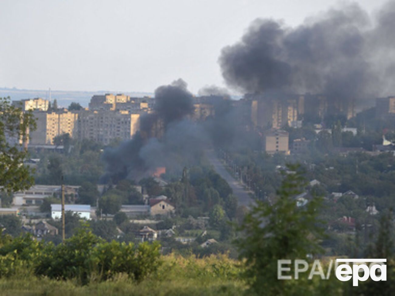 В Луганске не прекращаются боевые действия