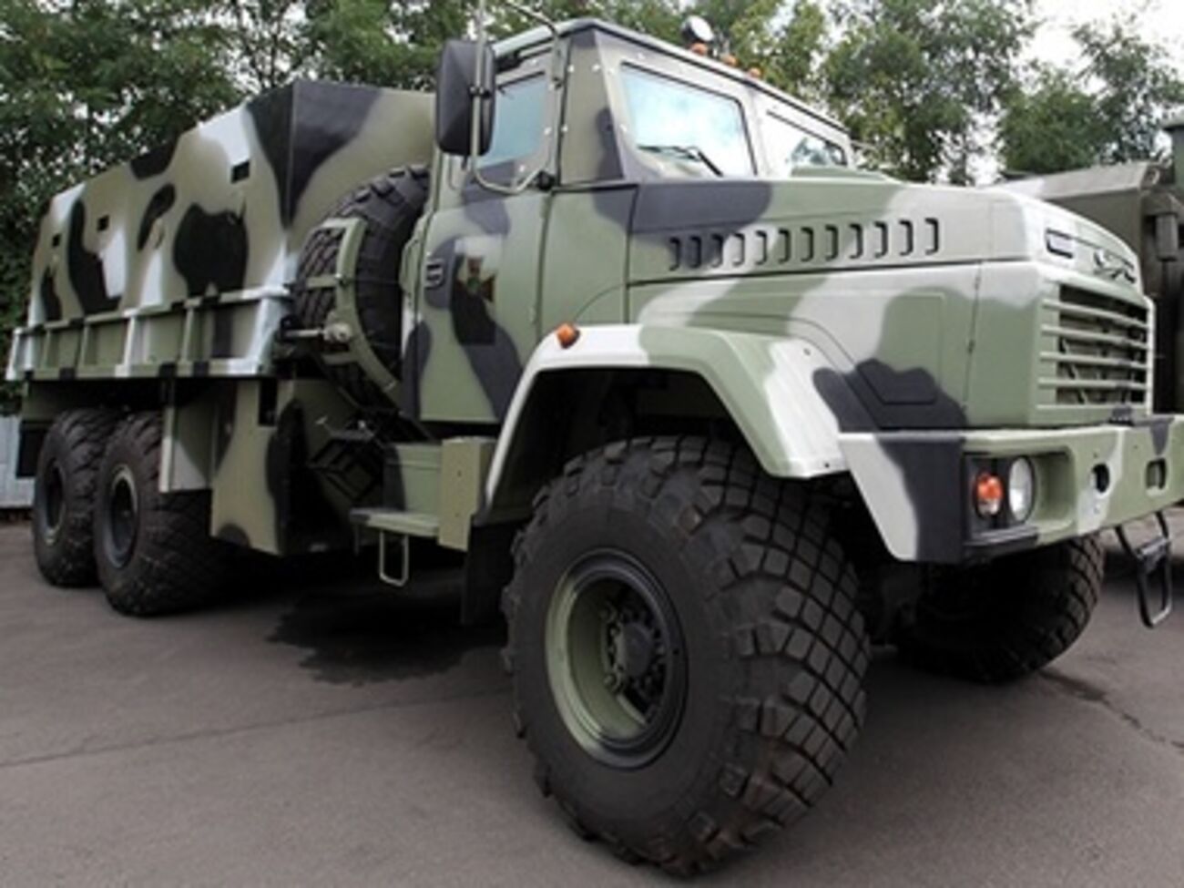 Силы АТО получили новую бронетехнику