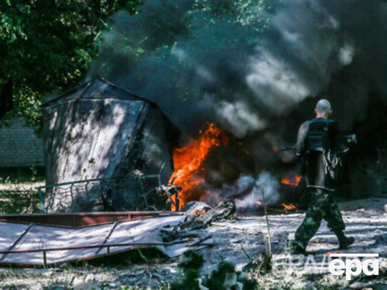Жители Донецка покидают город в обход блокпостов