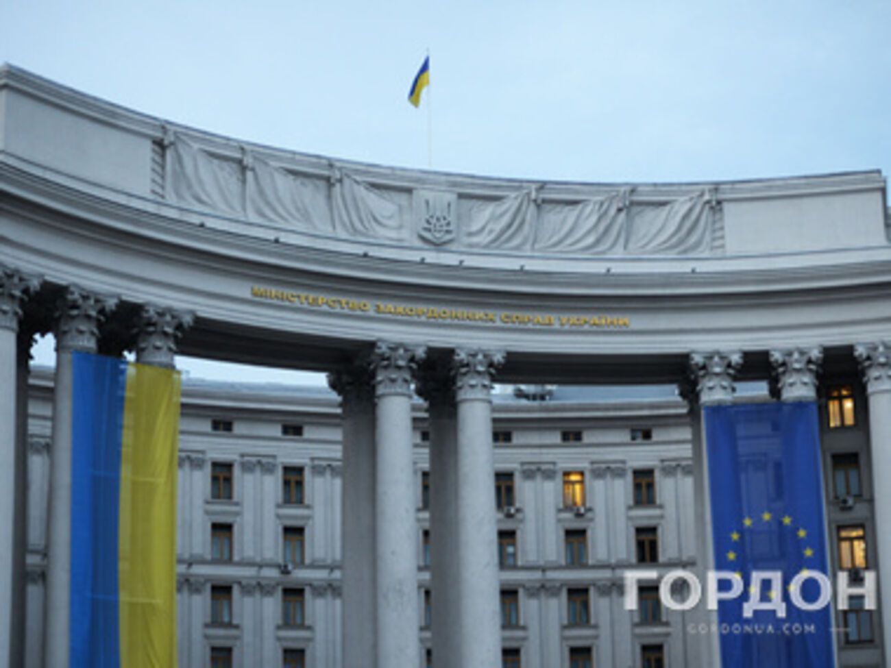 В МИД возмущены действиями вандалов