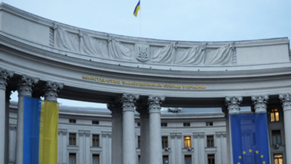 В МИД возмущены действиями вандалов
