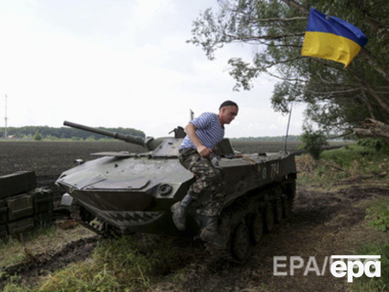 Военные преследуют отступающих боевиков