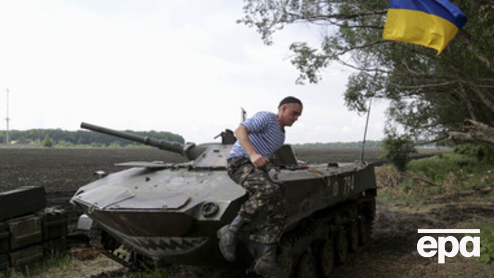 Военные преследуют отступающих боевиков