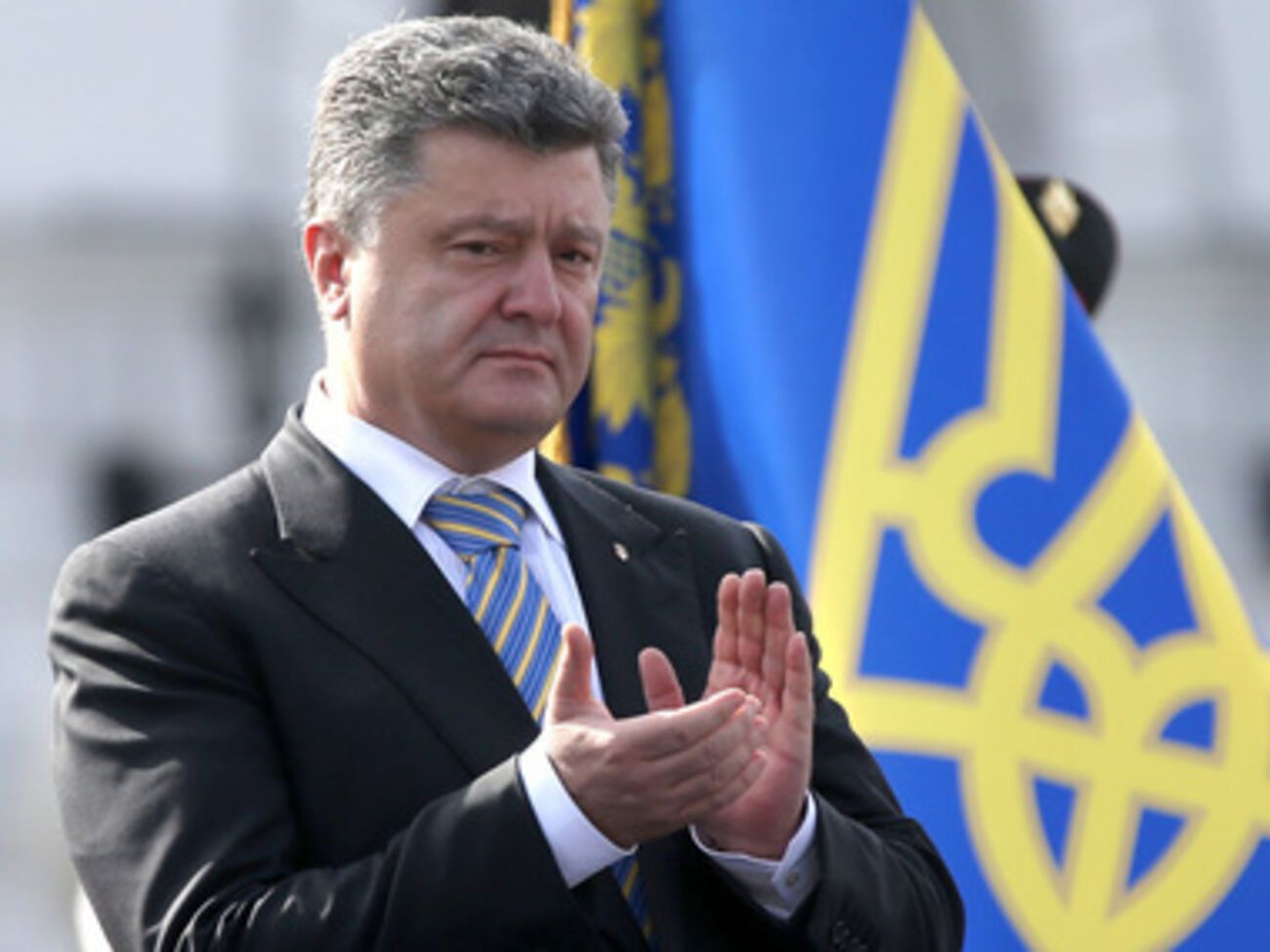 Порошенко заявил, что с такими депутатами войну не выиграешь