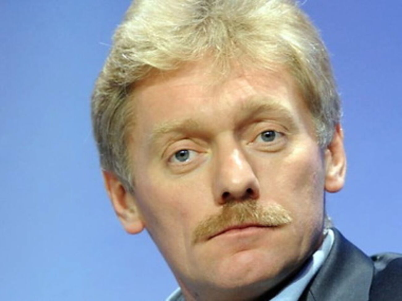 Песков не понимает, почему Макаревич решил обратиться к Путину