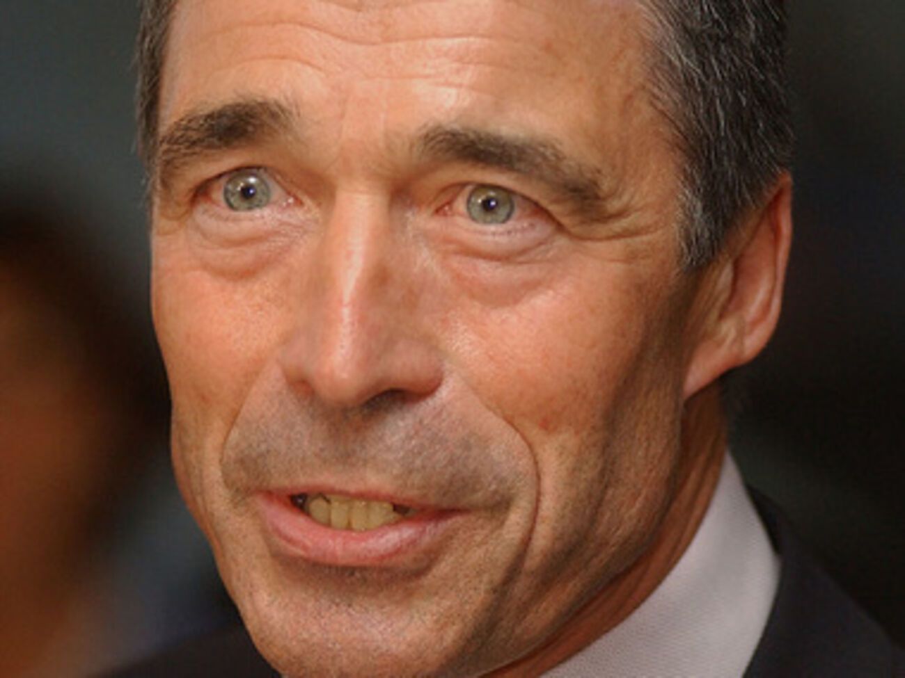 Расмуссен обеспокоен истинным предназначением гуманитарного конвоя