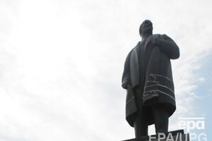 Харьков остался без трех памятников Ленину